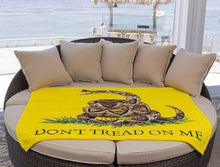 Load image into Gallery viewer, Don't Tread On Me Premium Blanket 50'x60'
